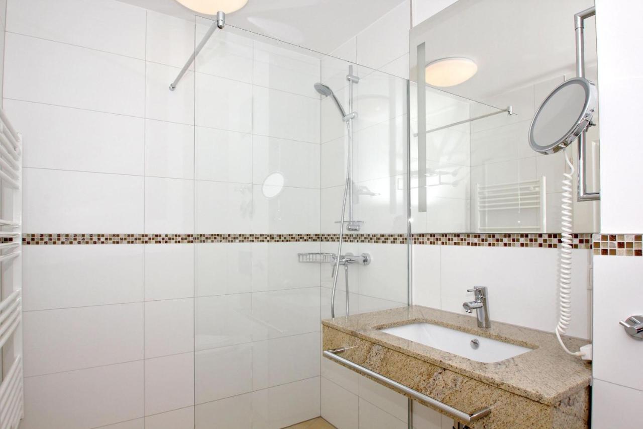 Strandnahe Fewo Mit Terrasse, Gratis Nutzung Vom Ahoi Erlebnisbad Und Sauna In Sellin - Rex Rugia Fewo 11-3 Lobbe Extérieur photo